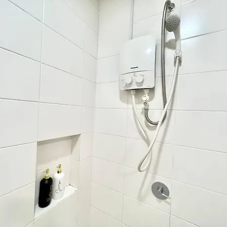T3 1-10 Pax Trefoil 2Room Setia Alam Cozy Home Wifi Tv Exterior photo