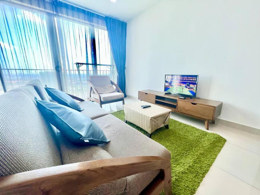 T3 1-10 Pax Trefoil 2room Cozy Wifi Tv * Setia Alam