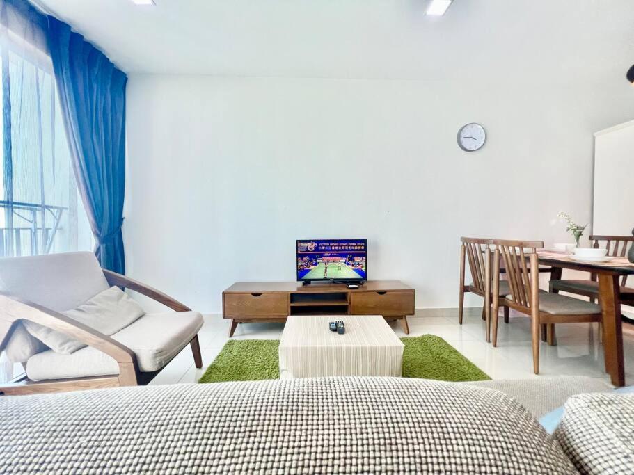 Apartment T3 1-10 Pax Trefoil 2room Cozy Wifi Tv Setia Alam